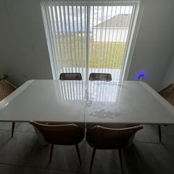 Dining Table + 8 Chairs 