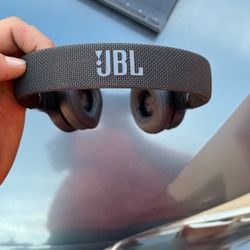 JBL wireless Headphones 