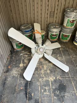 White Ceiling Fan with Light Kit