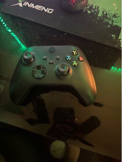 Selling Xbox one S with controller