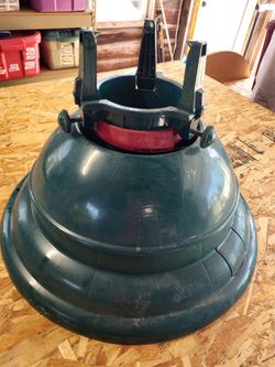 Swivel Straight Plus "the One Minute Christmas Tree Stand" Swivel polymer plastic stand. Holds up to a 10' tree weighing up to 100#