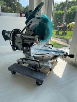 Makita 12” Miter Saw