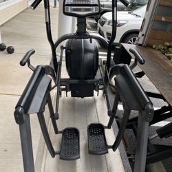 Cybex 610AT Arc Trainer 