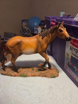Large horse statue