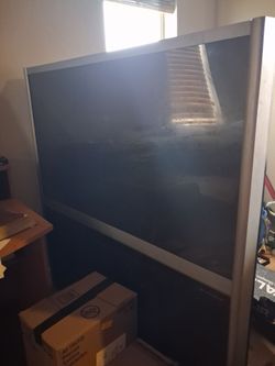 TOSHIBA Widescreen Theater Wide Hi-Def rear projection