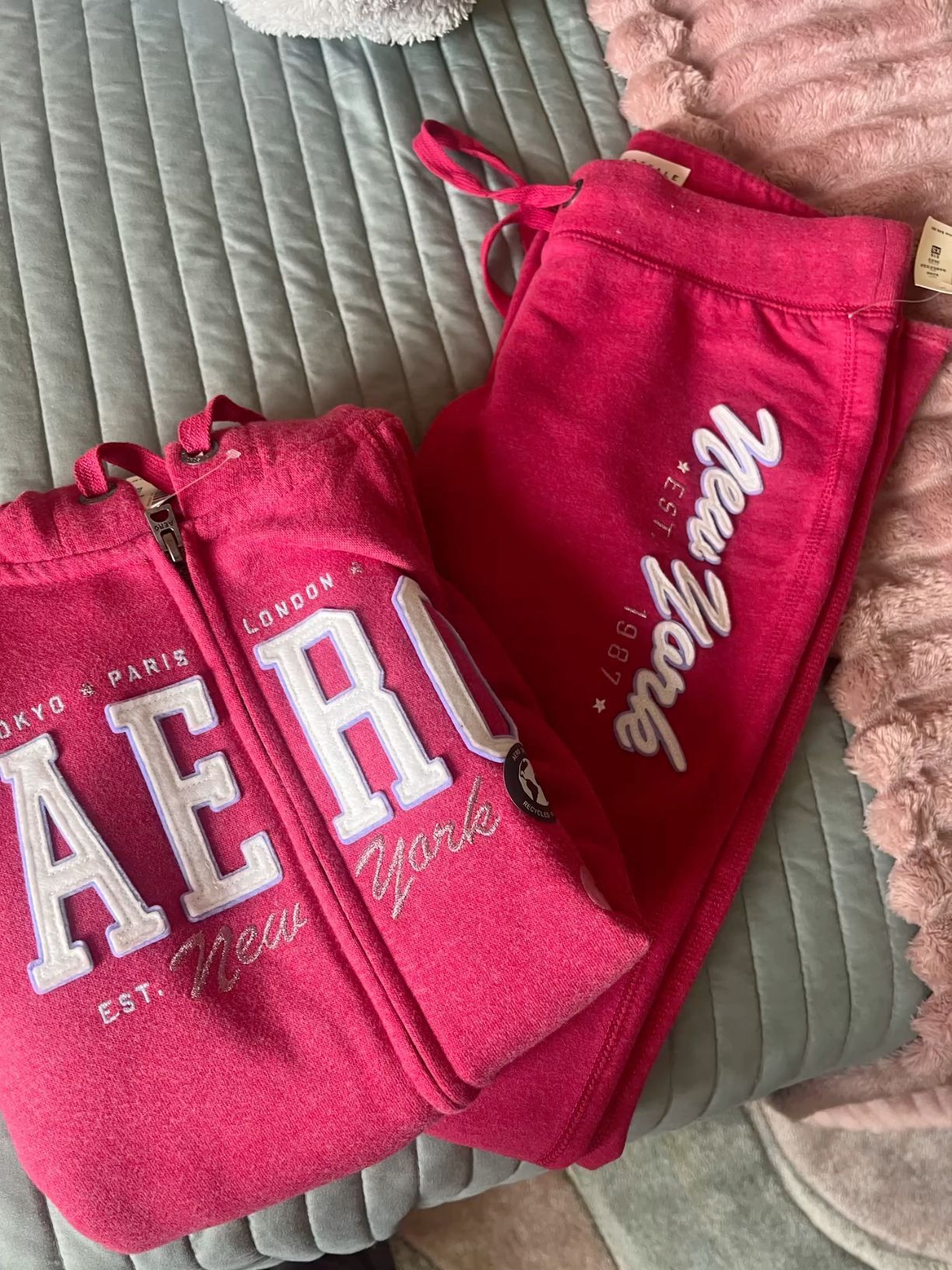 aeropostale hot pink set