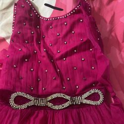 Very beautiful good condition $25