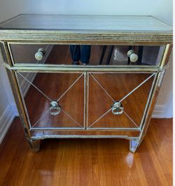 Borghese Mirrored Nightstand