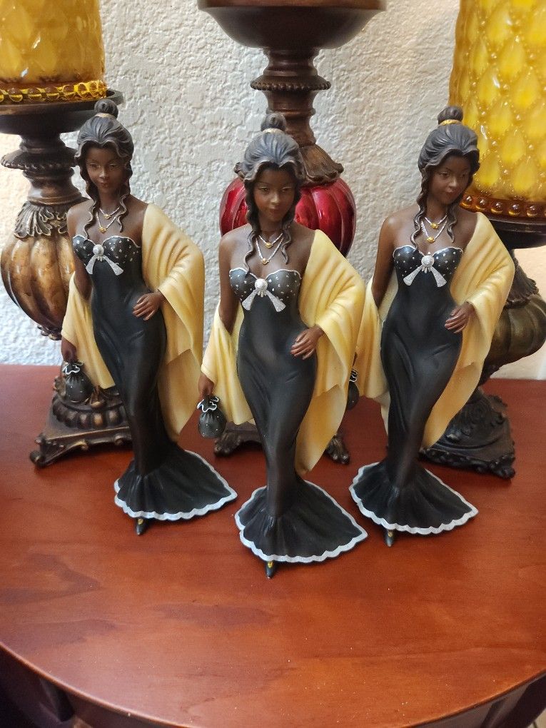 HOME INTERIOR 3 MONAS. 1 ESTA REPARADA DEL CUELLO 