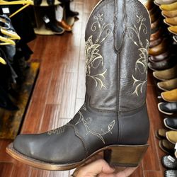 Botas Vaqueras para Mujer – Piel Café Bordado Dorado