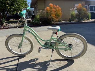Trek Mystic 20 inch Bike