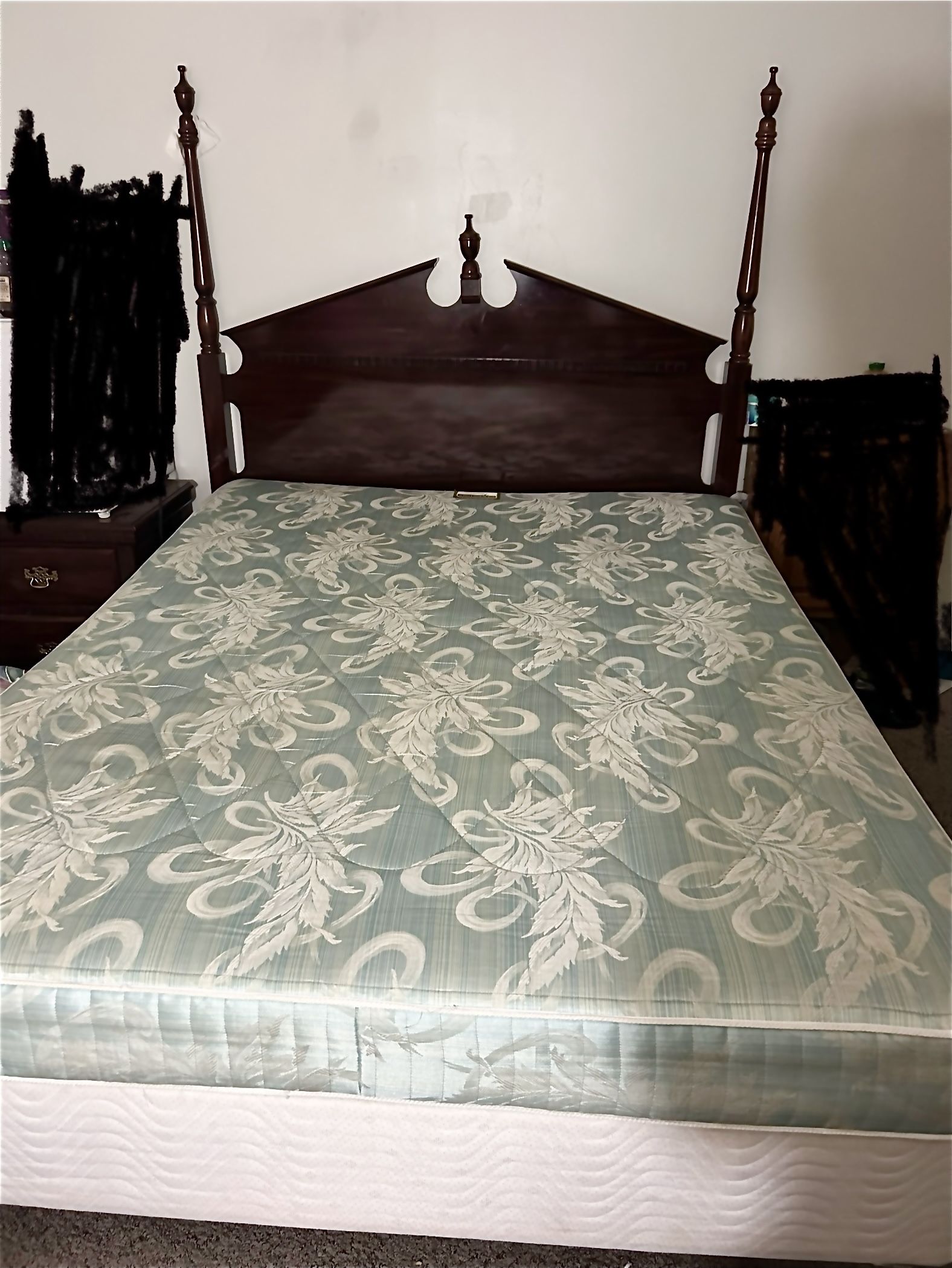 Queen Size Bedroom Set