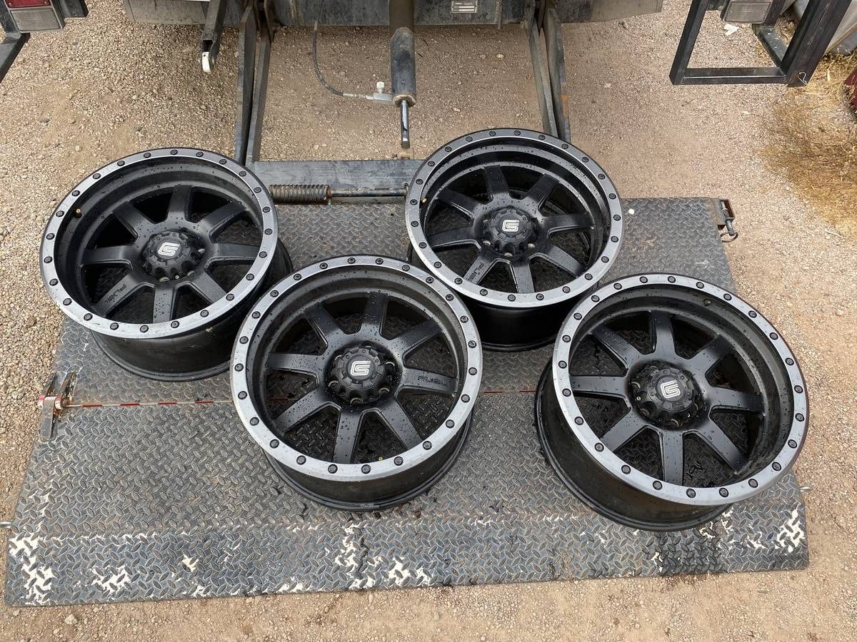 set (4) 20x9 6X135 Fuel D551 Trophy Matte Black Gun Metal Ring Wheels