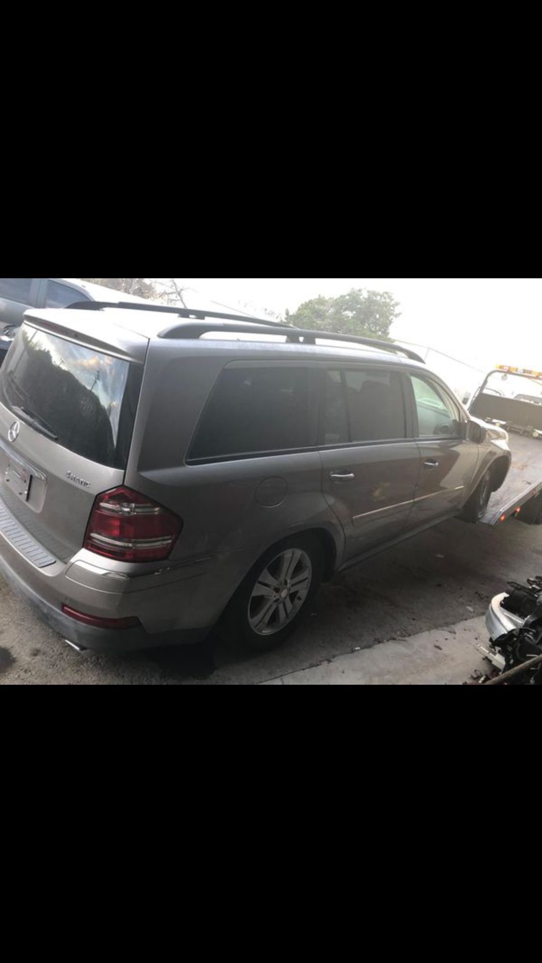 2007 2008 2009 2010 2011 2012 mercedes Gl 450 350 for parts only