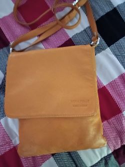 Vera Pelle Made in Italy Leather Crossbody Bag