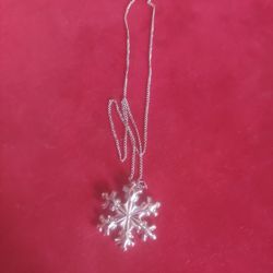 1979 Gorham Sterling Silver Snowflake Pendant Necklace 