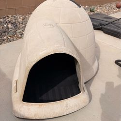 Pet mate Indigo Doghouse