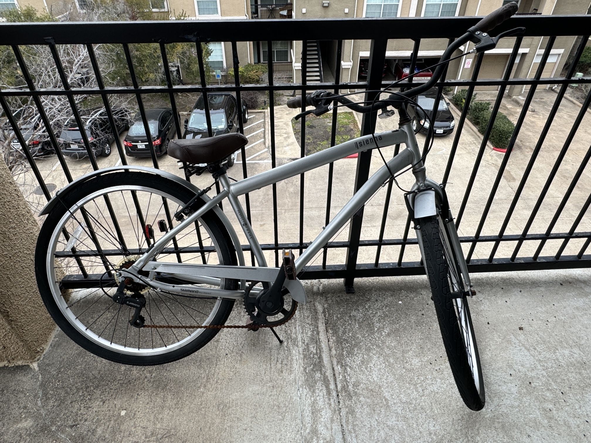 Huffy Men's Sienna 27.5 in 7-Speed Comfort Hybrid Bike