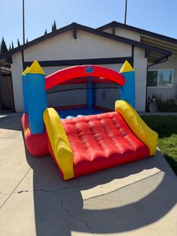 Bounce house w/air blower by ACTION AIR