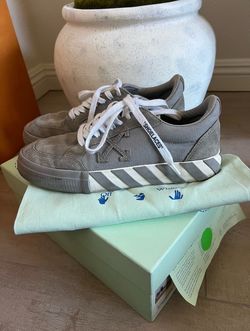 Men’s off white shoes
