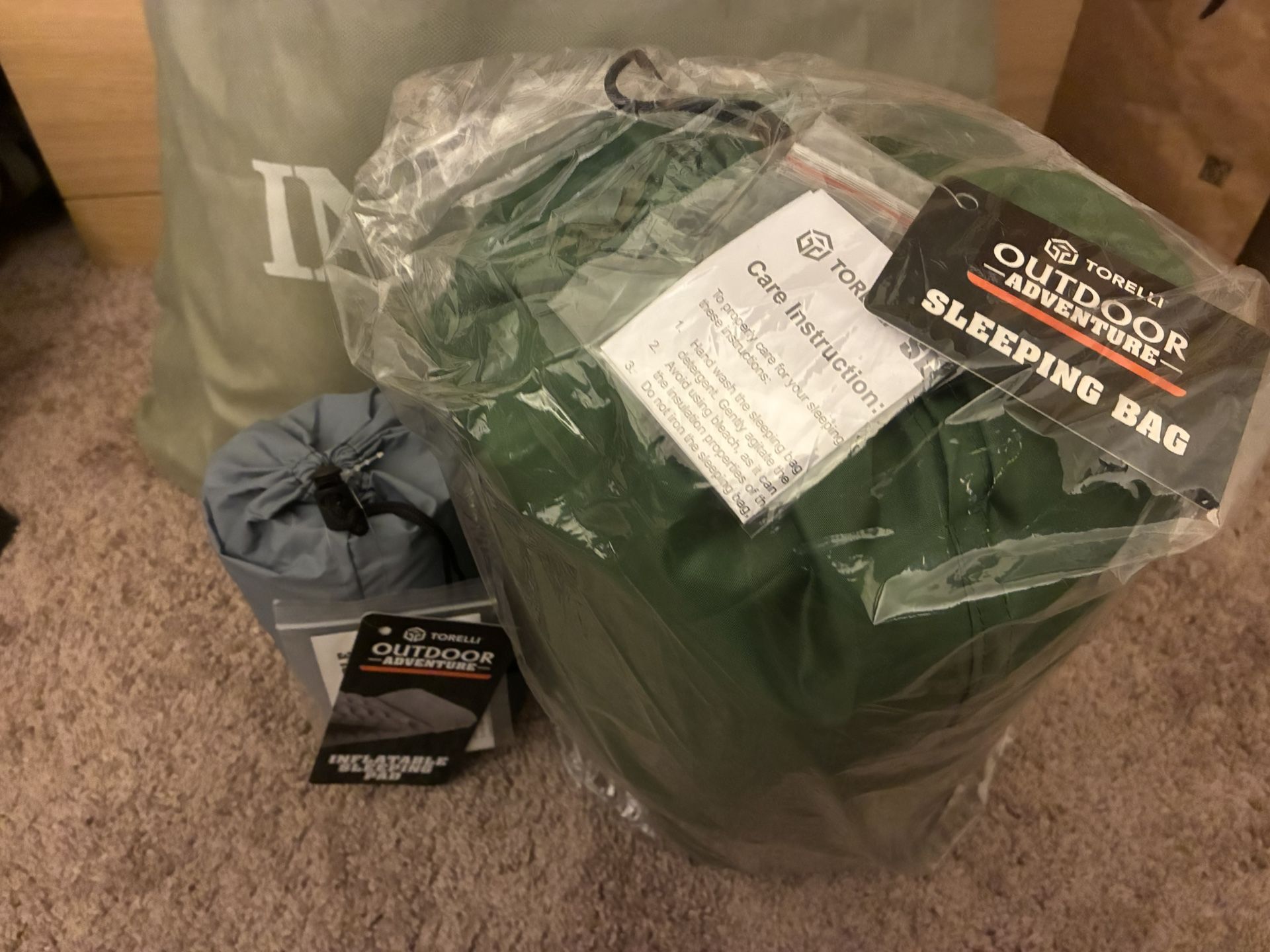 Torelli Outdoor Adventure Sleeping Bag Green + Inflatable Sleeping Pad Gray Set