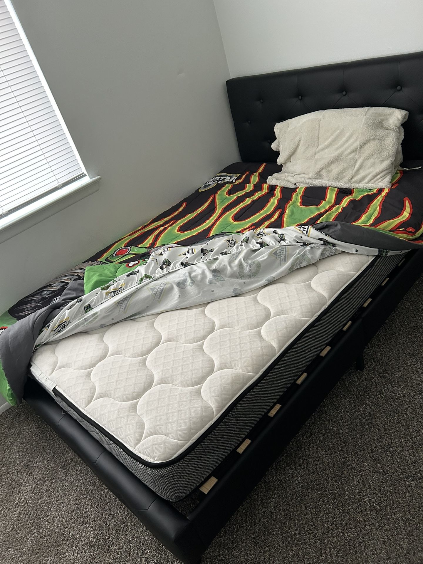 Full Side Bed