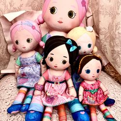 Set Of 5  Mooshka Dolls