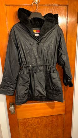 Size L Women’s Black Rain Jacket