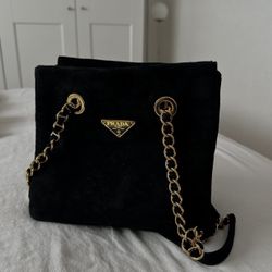 Selling my Hardly Worn Purses