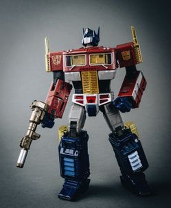 Transformers Optimus Prime Year Of The Horse, Toys R Us Exclusive Figure In Box