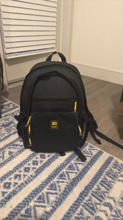 NEW Ruggard Outrigger 65 DSLR Backpack (Black)
