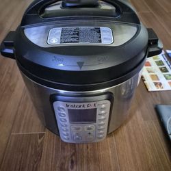 Pressure Cooker Instant Pot Duo Plus 9-in-1 6 Quart