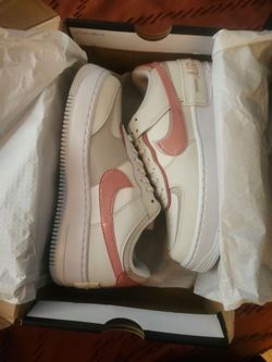 Nike womens size 8
