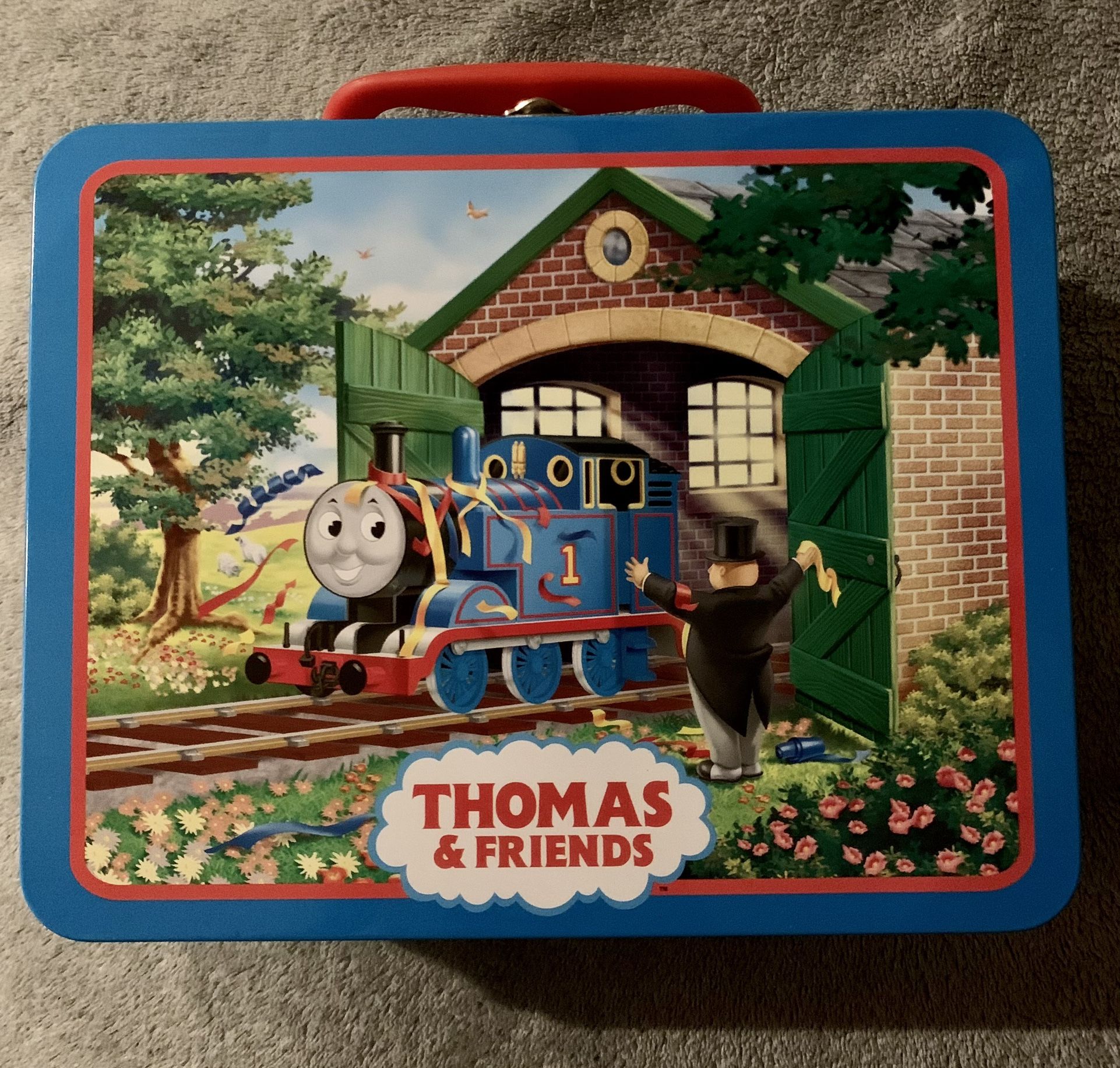 HOORAY FOR THOMAS 35 Piece w/Lunch Box Tin