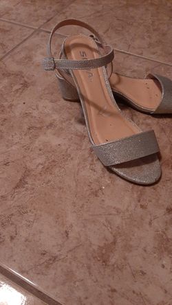 Size 4 heels