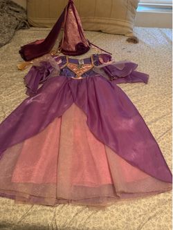 Princess Disney dress size 7/8 $50 Norwalk hablo español.