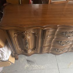 Buffet/ Dresser