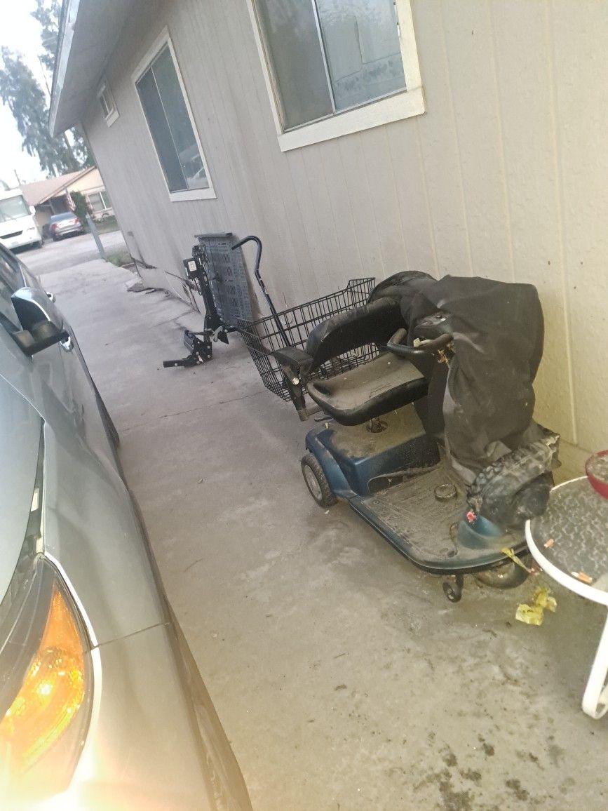 Scooter and a scooter lift.
