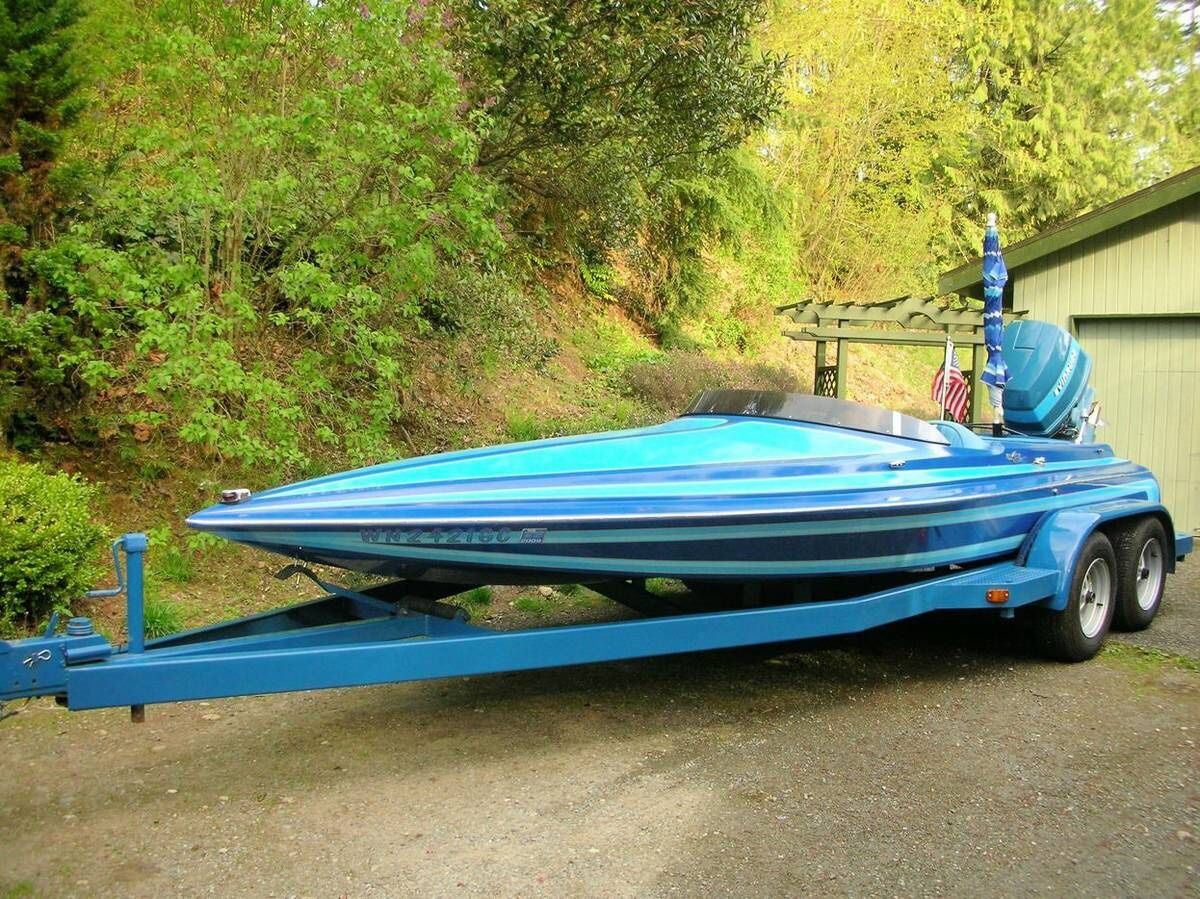 1982 Sleekcraft Aristocrat Tunnel Hull