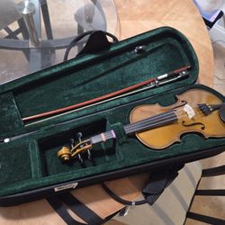 Cremona 1/4 Violin Outfit w/bow And Case