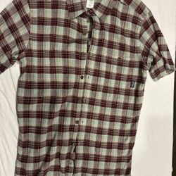 Patagonia Men’s Organic Cotton Button Down Shirt Size Small