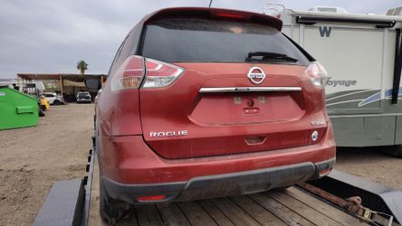 2015 Nissan rogue for parts