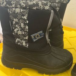 Snow Boots
