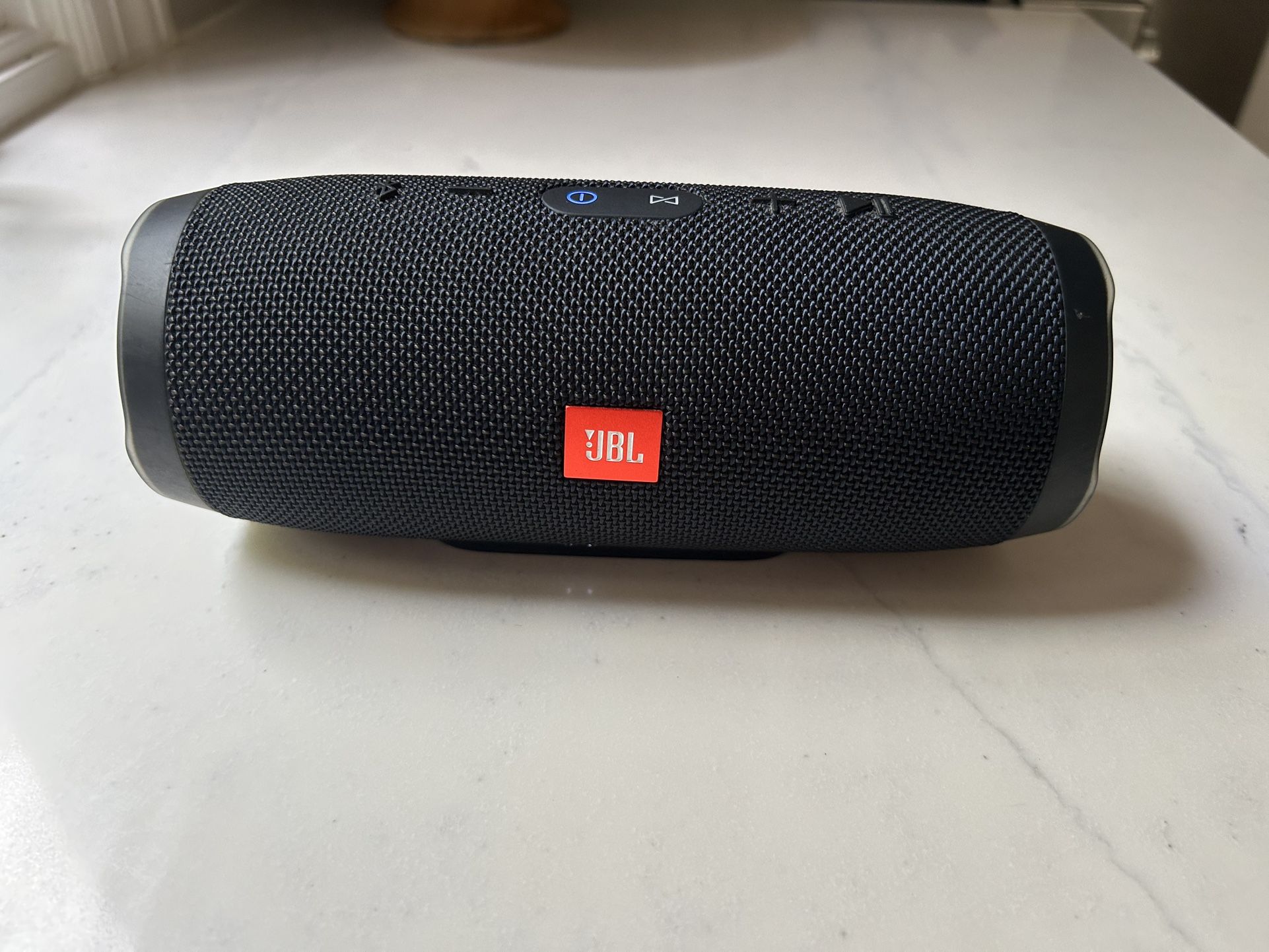 JBL Charge 3