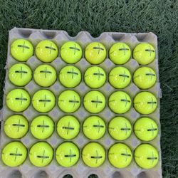 30 Golf ⛳️ Balls Taylor Made + Distance 