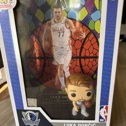 Funko Pop! Trading Cards: NBA - Luka Doncic, Dallas Mavericks (Mosaic