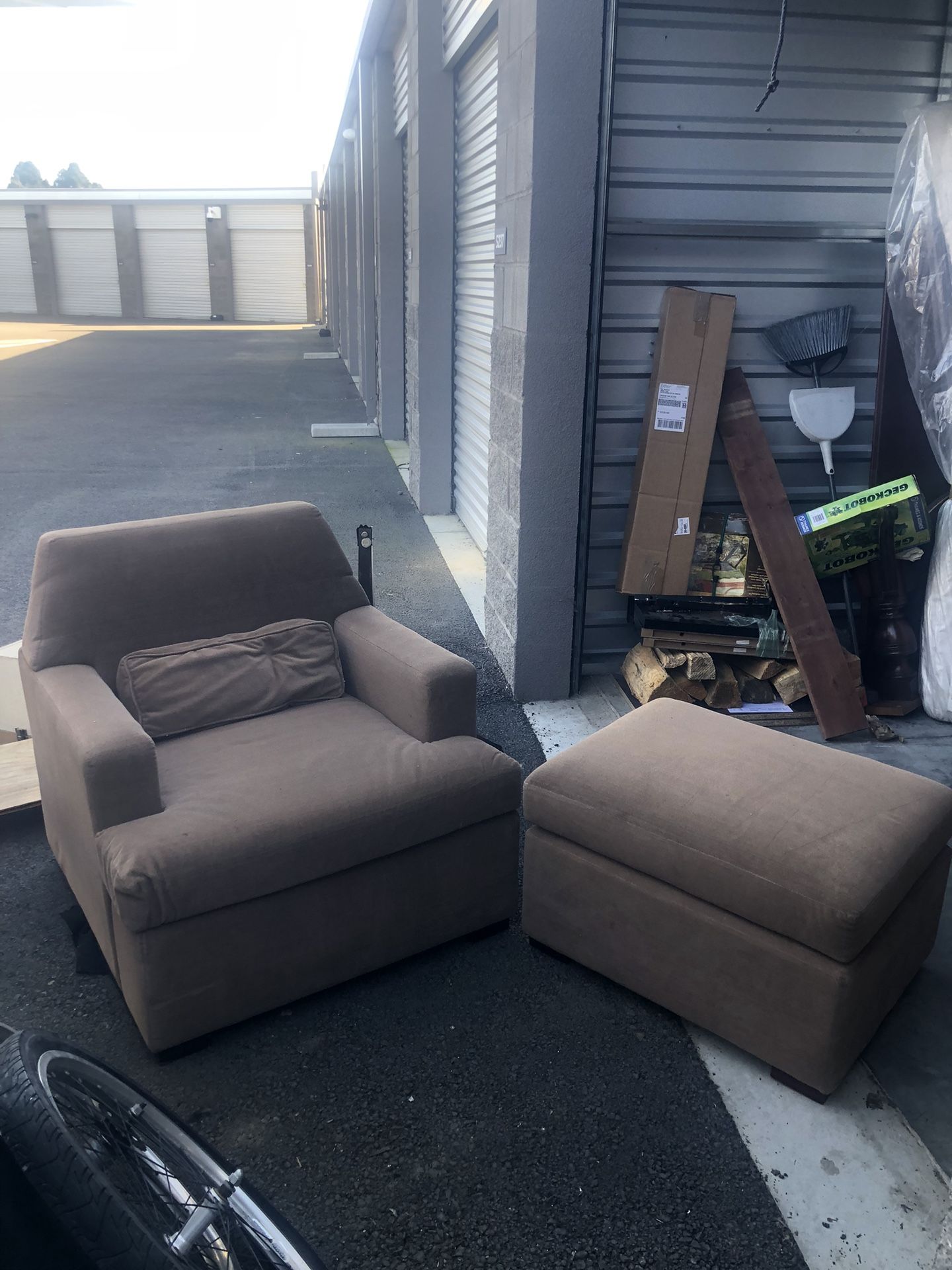 Firm Sofa Chair And Ottoman