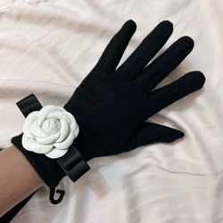 Smart touch warm gloves. One size