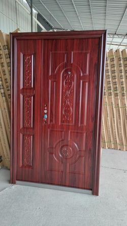 HIGH-QUALITY IMPACT EXTERIOR DOORS