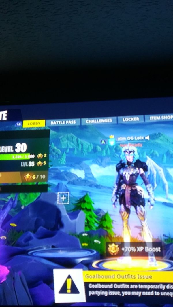 fortnite xbox battle pass season 2 started rare account 33 skins amazing gliders and emotes wave - fortnite wave emote season